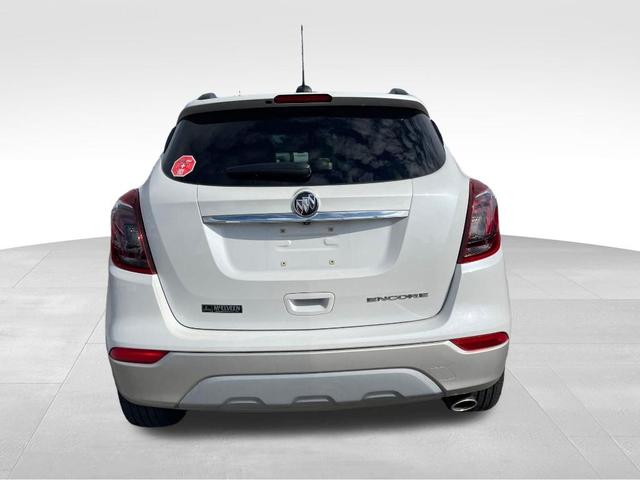 Photo of 2019 White Frost Tri-Coat Buick Encore