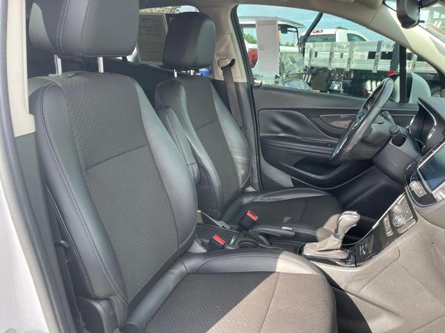 Photo of 2019 White Frost Tri-Coat Buick Encore