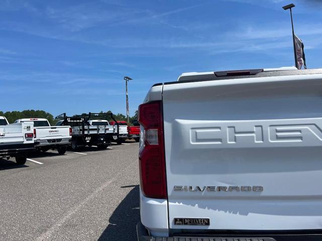 Photo of 2021 Summit White Chevrolet Silverado 1500