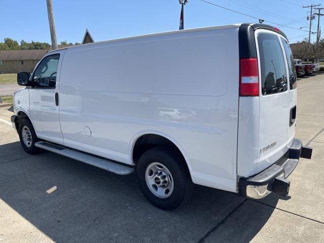Photo of 2024 Summit White GMC Savana 2500