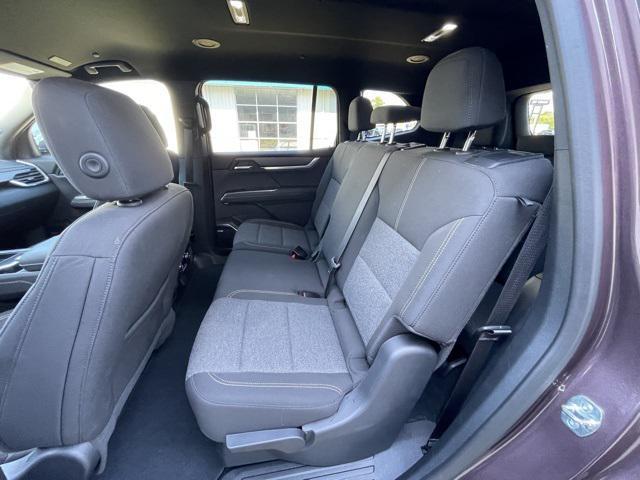 Photo of 2025 Crystal Metallic GMC Acadia