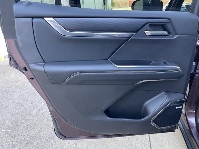 Photo of 2025 Crystal Metallic GMC Acadia