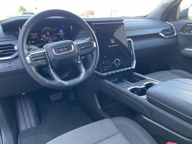 Photo of 2025 Crystal Metallic GMC Acadia