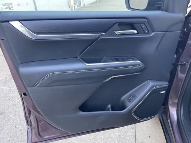 Photo of 2025 Crystal Metallic GMC Acadia