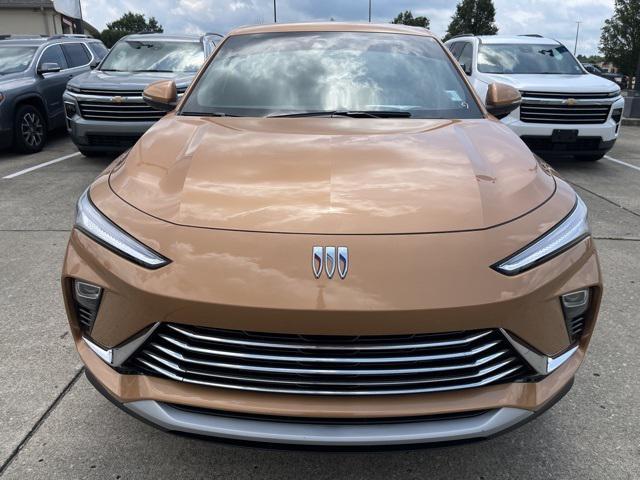 Photo of 2024 Copper Ice Metallic Buick Envista