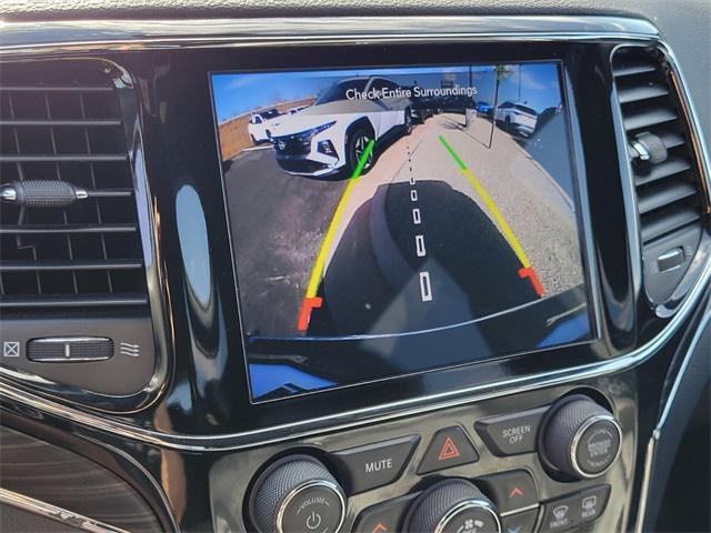 Photo of 2020 Slate Blue Pearlcoat Jeep Grand Cherokee