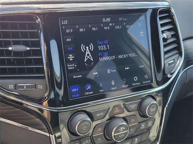 Photo of 2020 Slate Blue Pearlcoat Jeep Grand Cherokee