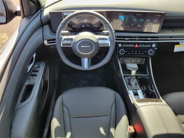 Photo of 2025 Phantom Black Hyundai TUCSON