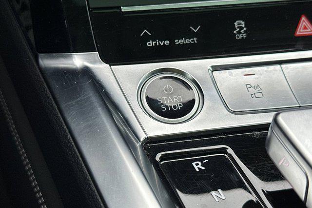 Photo of 2023 Florett Silver Metallic Audi e-tron