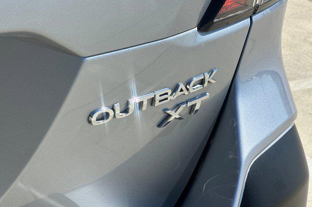 Photo of 2021 Ice Silver Metallic Subaru Outback