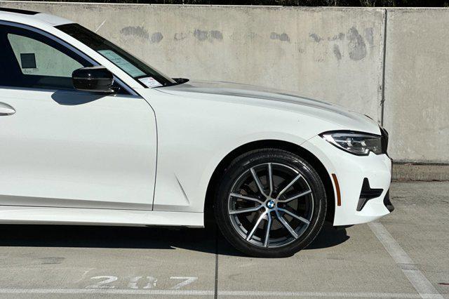 Photo of 2021 Alpine White BMW 330e