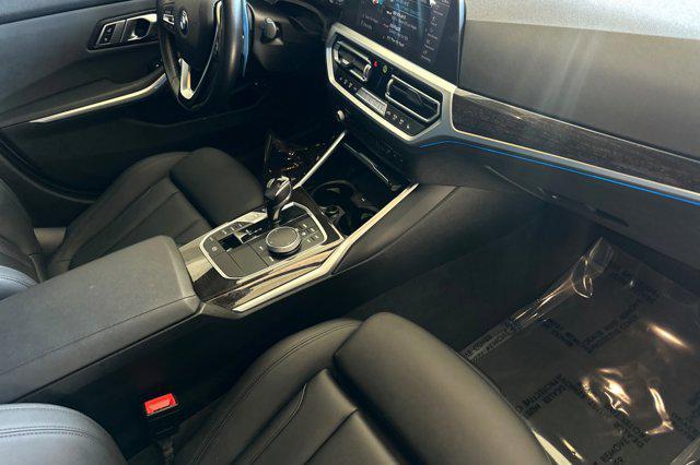 Photo of 2021 Alpine White BMW 330e