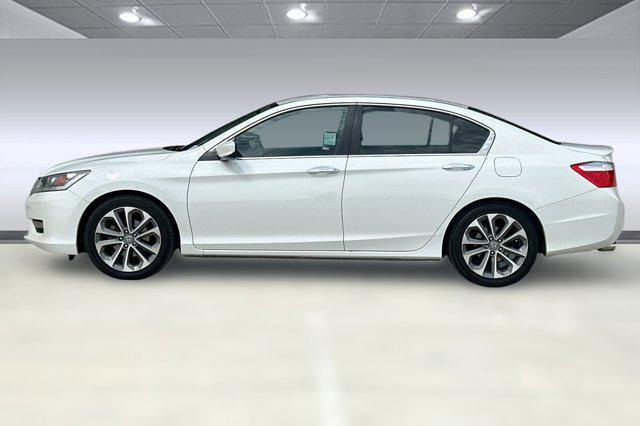 Photo of 2014 White Orchid Pearl Honda Accord