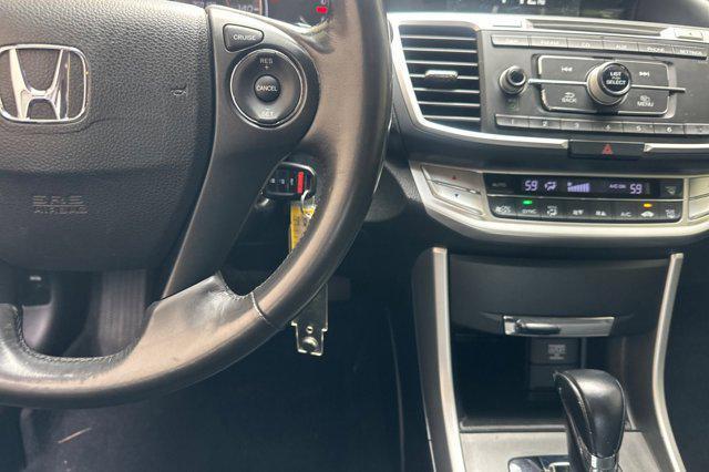 Photo of 2014 White Orchid Pearl Honda Accord