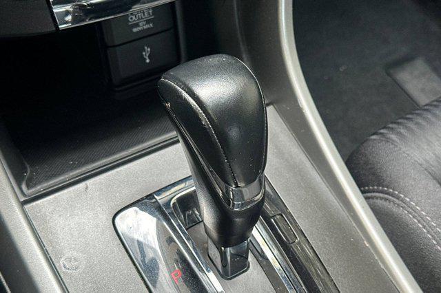 Photo of 2014 White Orchid Pearl Honda Accord