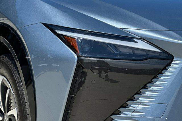 Photo of 2023 Blue Lexus RZ 450e