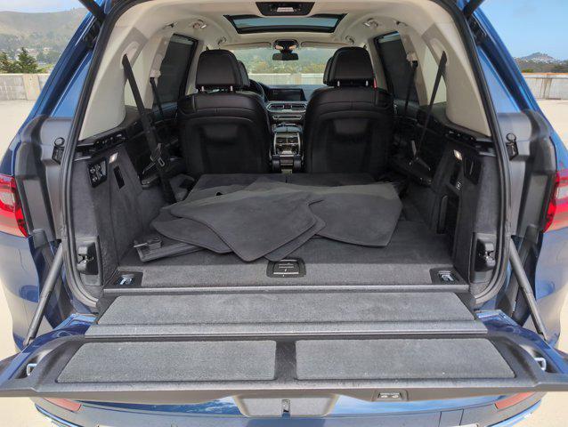 Photo of 2019 Phytonic Blue Metallic BMW X7