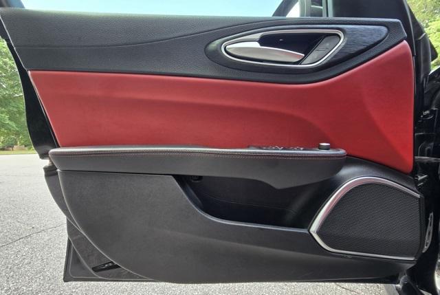 Photo of 2019 Alfa Black Alfa Romeo Giulia