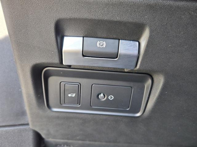 Photo of 2021 Gray Land Rover Range Rover Evoque