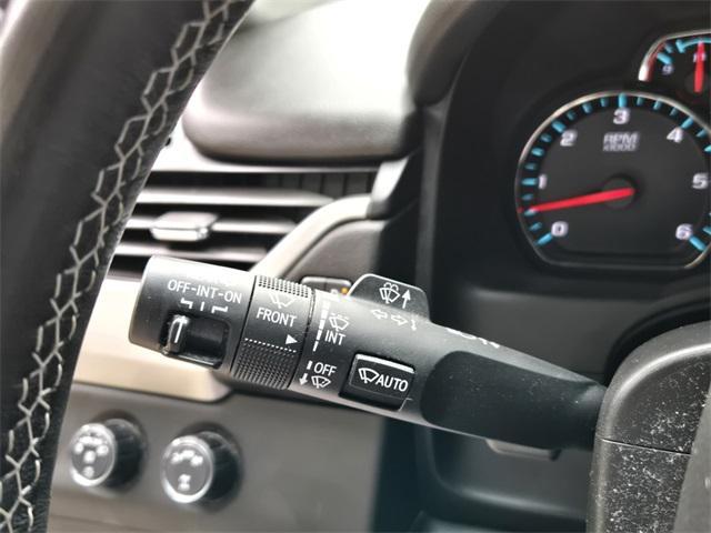 Photo of 2020 Summit White GMC Yukon