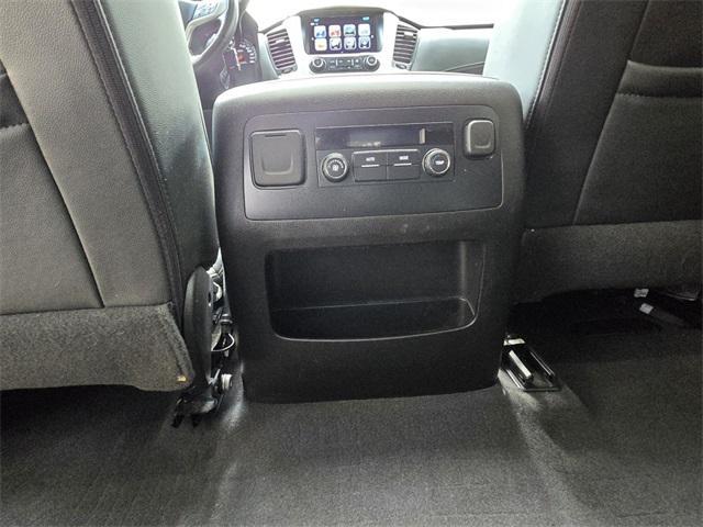 Photo of 2020 Summit White GMC Yukon