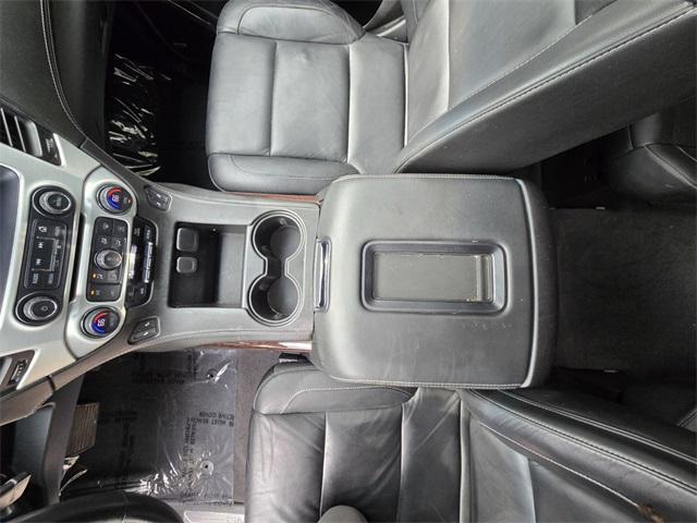 Photo of 2020 Summit White GMC Yukon