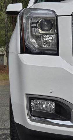 Photo of 2020 Summit White GMC Yukon