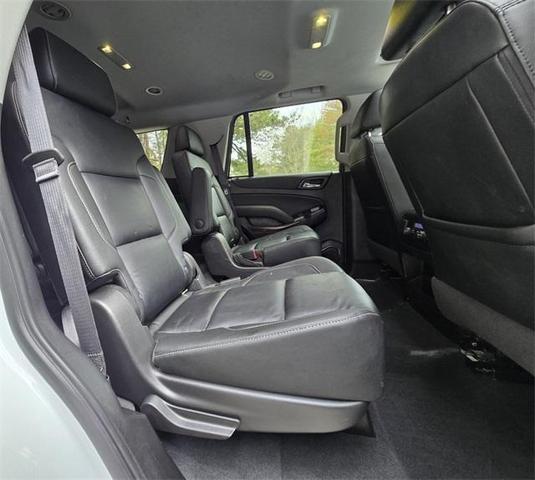 Photo of 2020 Summit White GMC Yukon