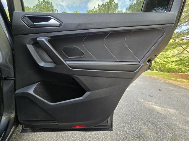 Photo of 2022 Platinum Gray Metallic Volkswagen Tiguan