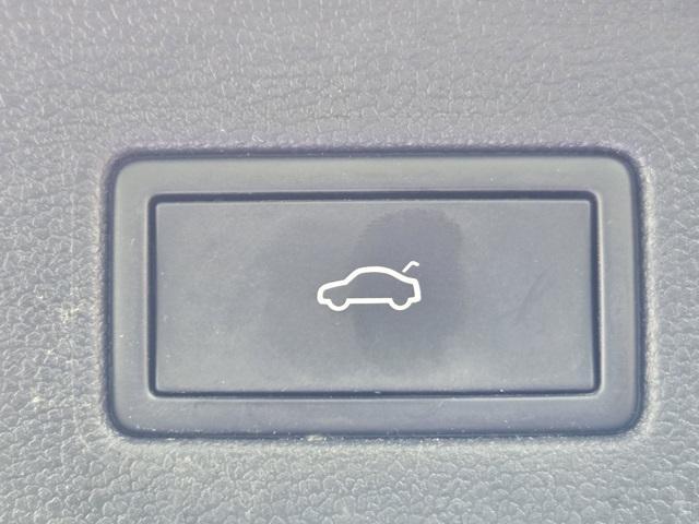 Photo of 2022 Platinum Gray Metallic Volkswagen Tiguan