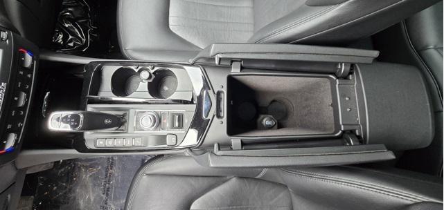 Photo of 2019 Bianco Maserati Levante
