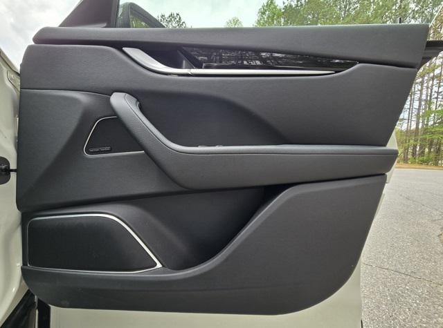 Photo of 2019 Bianco Maserati Levante