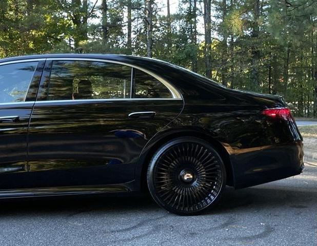 Photo of 2021 Black Mercedes-Benz S-Class