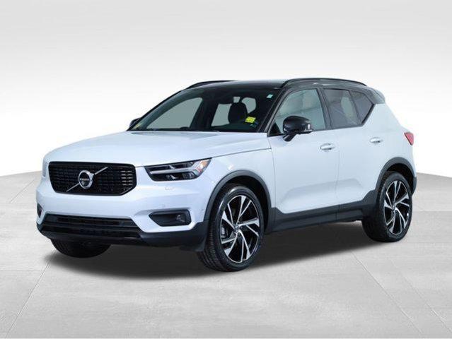 2022 Volvo XC40