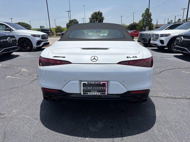 Photo of 2024 MANUFAKTUR Moonlight White Metallic Mercedes-Benz AMG SL 43