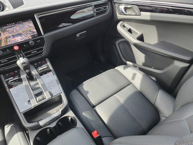 Photo of 2024 Black Porsche Macan