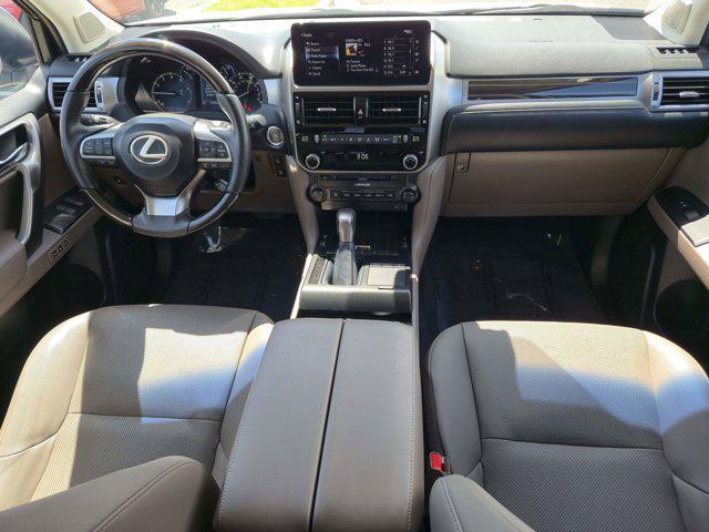 Photo of 2023 Eminent White Pearl Lexus GX 460