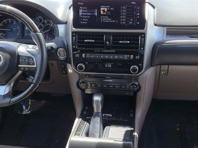 Photo of 2023 Eminent White Pearl Lexus GX 460