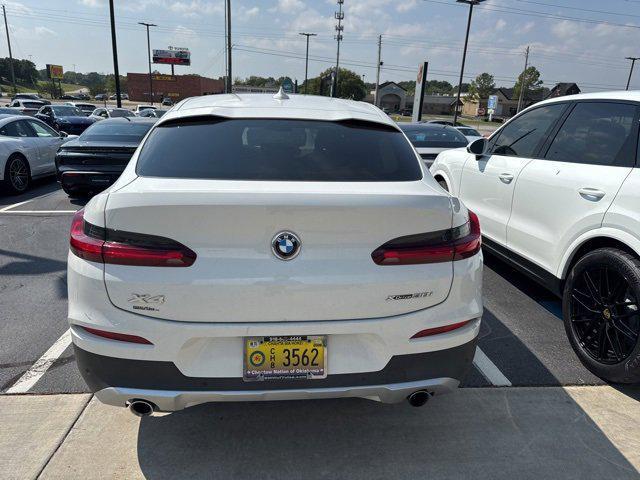 Photo of 2021 Alpine White BMW X4