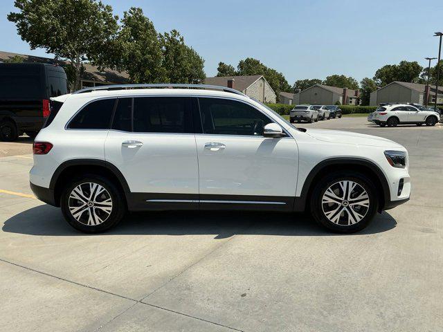 Photo of 2024 Polar White Mercedes-Benz GLB 250