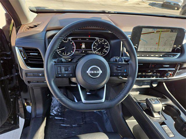 Photo of 2023 Super Black Nissan Rogue
