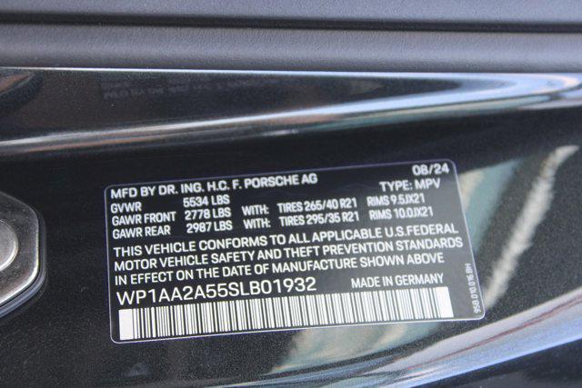 Photo of 2025 Volcano Grey Metallic Porsche Macan