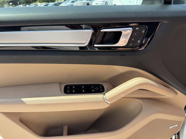 Photo of 2023 White Porsche Cayenne