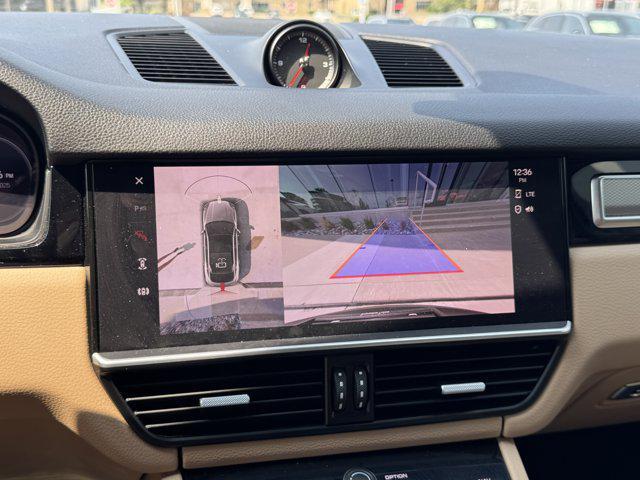 Photo of 2023 White Porsche Cayenne