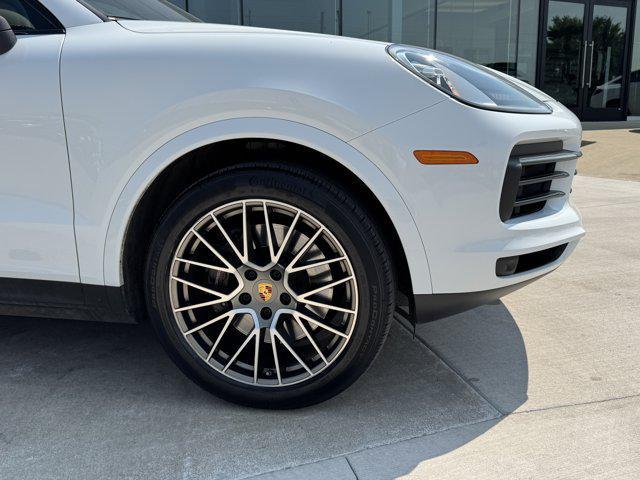 Photo of 2023 White Porsche Cayenne