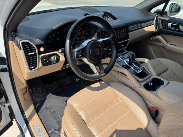 Photo of 2023 White Porsche Cayenne