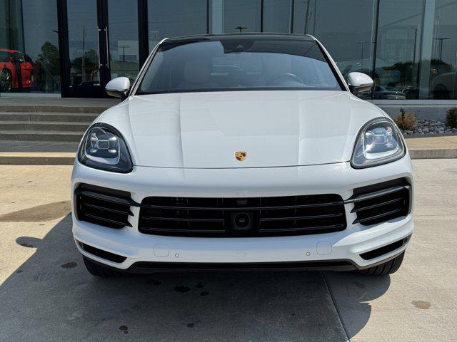 Photo of 2023 White Porsche Cayenne