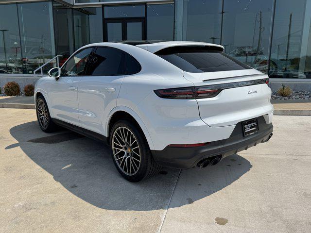 Photo of 2023 White Porsche Cayenne