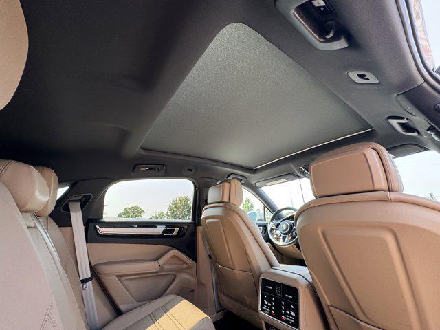 Photo of 2023 White Porsche Cayenne