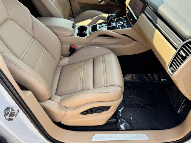 Photo of 2023 White Porsche Cayenne